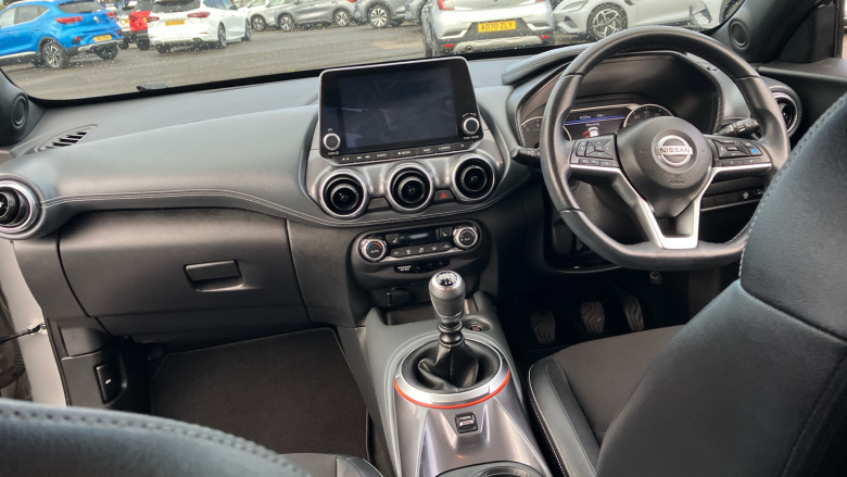 Nissan Juke 1.0 DiG-T 114 Tekna 5dr Petrol Hatchback